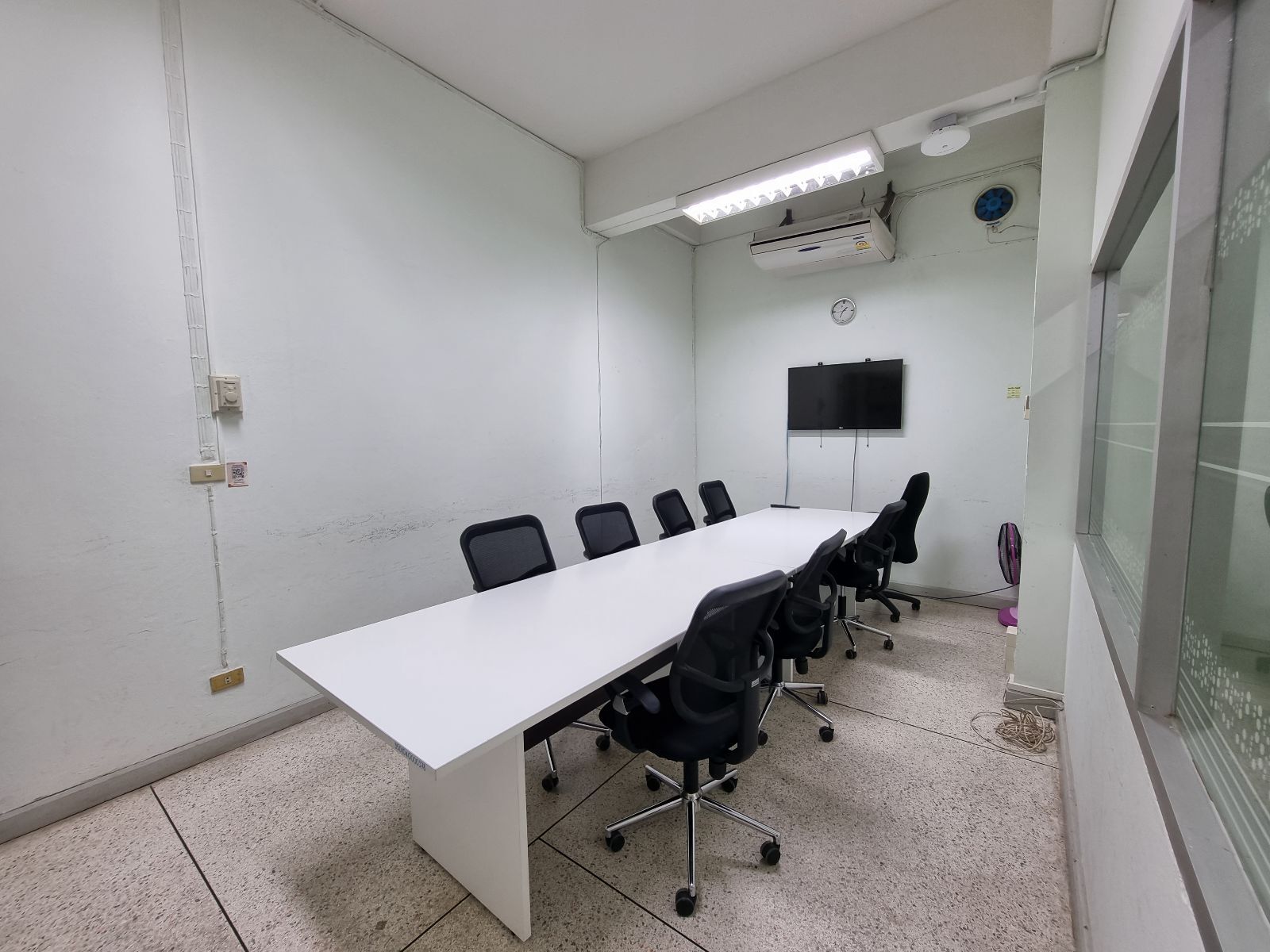 ห้องประชุม 4 กองพัฒนานักศึกษาและศิษย์เก่าสัมพันธ์