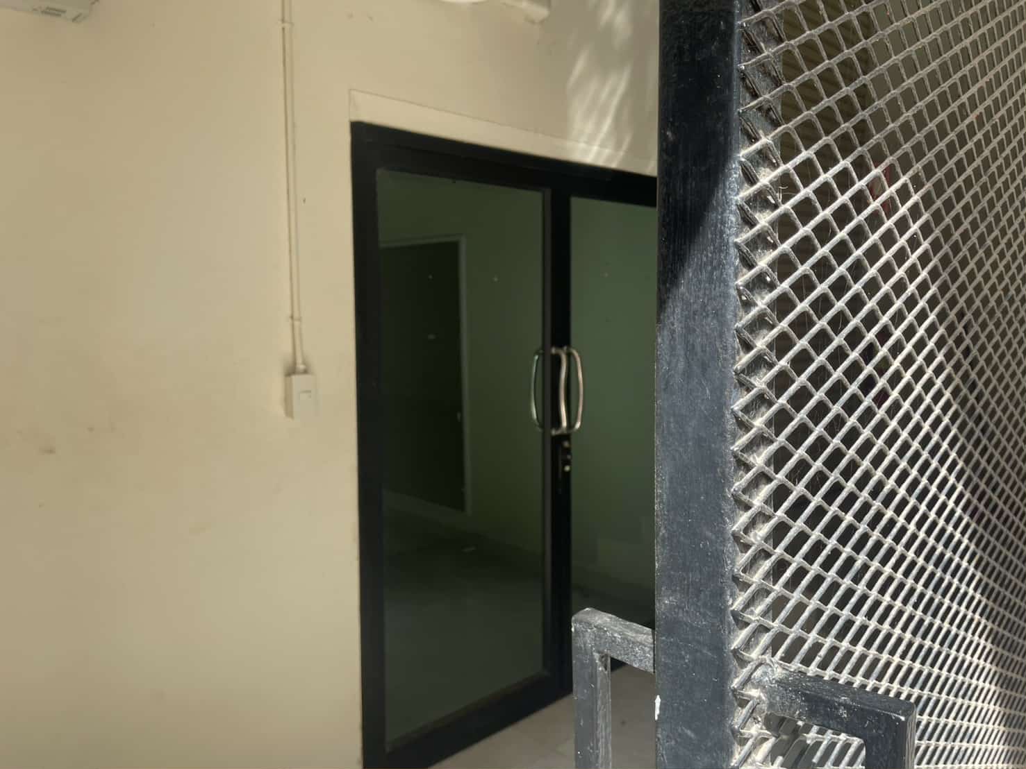 ห้องกระจกหลังเวทีกิจกรรมนักศึกษา